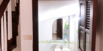 Bán nhà mặt phố 7 tầng thang máy giá 180tr/m2 không lỗi phong thuỷ