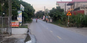 Em cần bán nhà C4 ngay mặt đường Ninh Hoà