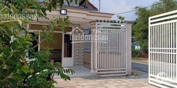 BÁN NHÀ VƯỜN CẤP 4 300M2, SHR, GẦN CHỢ, 2TỶ5 BAO SANG TÊN, an phú tây