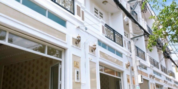 bán nhà xã phong phú Dễ dàng di chuyển ra đường Trịnh Quang Nghị-giá rẻ