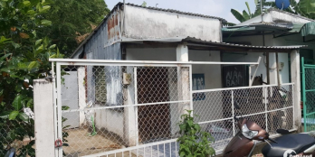 bán nhà c4 tại ấp 4 Hẻm 3m hơi ra vào thoải mái-xã qui đức giá tốt