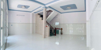 bán nhà đường đan xe hơi chạy vi vu xã tân nhựt-4,8 tỷ- Cách đường Thế lữ 20 m