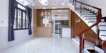 chủ bán căn nhà  Bảo hành 10 năm về chất lượng - Sổ sẵn đầy đủ chỉ chốt thôi