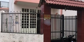 Nhà 5.8x23m, 1 trệt 1 lầu hẻm Song Hành, xã Tân Xuân-lô góc hẻm