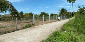 Bán 1756m2 (đất vườn ), đường ôtô như hình , cách trung tâm tpvl khoảng 3km