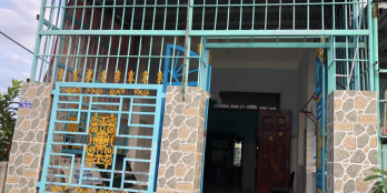 Nhà cấp 4 diện tích 216 m2 nằm gần đường gần trừơng