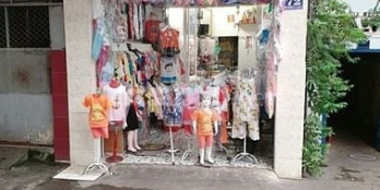 Bán nhà mặt tiền chợ đường Đội Cung q11 gần vòng xoay