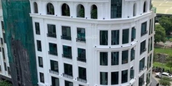 Bán cắt lỗ tòa nhà mới XD phố Lê Văn Lương, DT 170m2 * 7 tầng + hầm, MT 11m