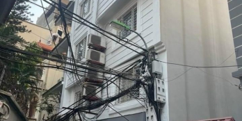 Bán  Nhà chủ tự xây lâu nhưng chủ chỉ ở, giữ gìn sạch sẽ còn rất đẹp