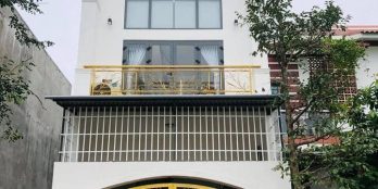 Cần bán nhà trọ cao cấp 3 tầng gần trường Quốc tế giá rẻ mua xong có lợi nhuận