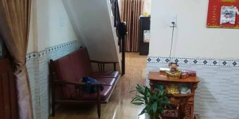 Nhà cấp 4 gác lỡ. hộ khẩu P Nghĩa Lộ bán cho ai mua ở lâu dài nè