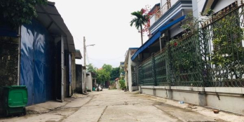 NHÀ CẤP 4 ngay uỷ Ban Phường và hồ Gia sàng.