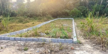 Lô đất đẹp gần trung tâm thành phố , khu dân cư cạnh cầu vượt Việt Bắc .