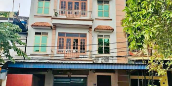 Nhà 3 Tầng Dốc Đồi Bia_ Gang Thép