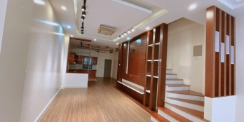 NHÀ ĐẸP - Phan Đình Phùng, gần cầu Bóng Tối