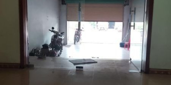 BÁN NHÀ 2 tầng kiên cố mặt đường Tân Cương ( Quán 300) 