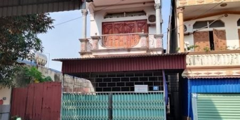 Nhà 3 tầng xây kiên cố. Cách trường Lê văn Tám 100m