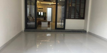 Căn nhà 3 tầng 3 ngủ Trung tâm TP, ngay ngã tư san nền