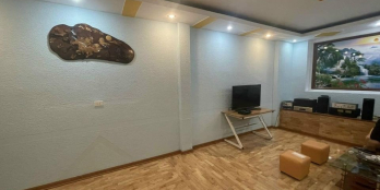 NHÀ  giữa ngã 3 mỏ bạch và cầu mỏ bạch