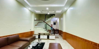 Nhà đối diện khu Crown villas Thái Hưng