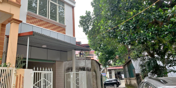 E cần bán căn nhà 2.5 tầng, Lô 2 đường Lương Ngọc Quyến