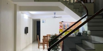 Cần bán căn nhà 3 tầng hiện đại, đường Trịnh Doanh phường đông vệ