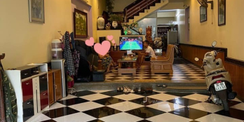 Nhà bốn tầng đẹp ở mặt đường chính Trịnh Khả