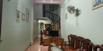 Nhà 3 tầng mới xây cách công viên đông bắc ga,mầm non hoạ my chỉ 200m.