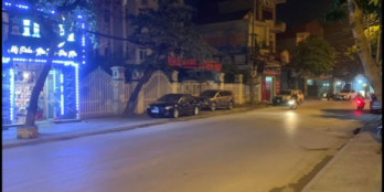 Căn nhà 3 tầng cần bán kinh doanh buôn bán