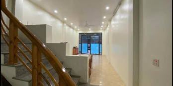 Góc cần bán căn nhà Vị trí đẹp, mặt đường thuận tiện kinh doanh