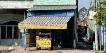 Bán Cửa hàng 2 mặt tiền với chiều rộng 9 m, sâu 15 m. Mặt tiền rộng