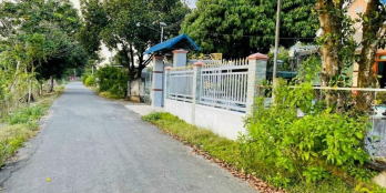 Cần bán nhà vườn an viễn 1000m2 trên đất có nhà, bên hông có vườn.