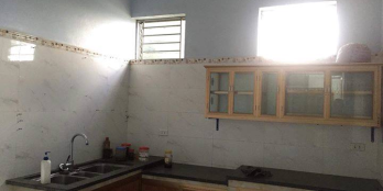 Căn nhà mặt tiền còn mới kiên cố giá cực rẻ