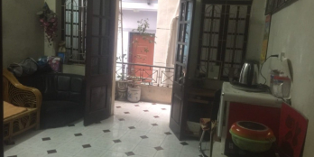 Bán nhà Kim Mã Thượng, cách phố 40m, dt 60m 3 tầng, ngõ thông bagac tránh