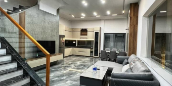 CẦN BÁN NHÀ 2 MÊ Vị trí: đường Hoàng Thế Thiện. Đường rộng 6m