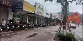 Bán nhà địa điểm kinh doanh đẹp mặt đường Trần Phú, Cẩm Thành.