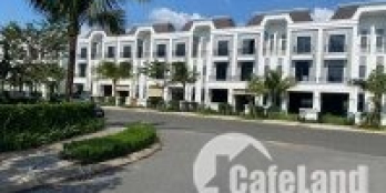 Nhà mới xây 100%, 2 lầu 1 trệt, 75m2 đất, KCN Becamex Bình Phước, trả 900tr