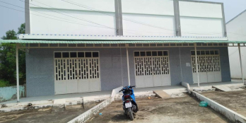 Chính chủ gửi bán 4căn nhà ql50, mới ton , ấp 5 châu xã Bình Đông TXGC