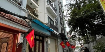 Cực hiếm, 4 tầng, mặt Phố Lê Đại Hành, Hai Bà Trưng, DT 76m2, giá chào 20 tỷ.