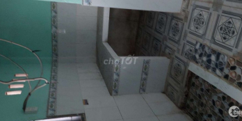 bán nhà nhỏ xinh-Gần ubnd xã qui Đức cách quốc lộ 50 500m- chính chủ