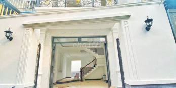 nhà đẹp mới xây xã qui đức 5X17 85m2 diện tích sàn 240m2- kẹt tiền bán