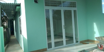 Cần bán ngôi nhà nhỏ xinh xinh ,ở gần mương chà là