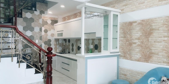 Bán nhà quận Phú Nhuận, 5 tầng, HXH, có sân đỗ trước nhà, sổ vuông vức đẹp.