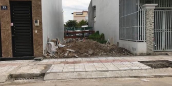 chính chủ bán gấp lô phúc long đường lớn, rẻ nhất thị trường, 900tr, lh ngay