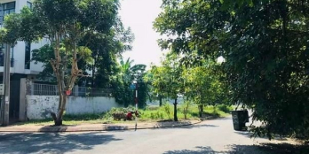 Chính chủ gửi bán gấp lô góc 2 mặt tiền khu dân cư Phúc Long giá rẻ