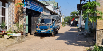 Cần bán gấp 125m2 lô góc 2MT Đường Thông giá 1ty580 ( TL ) Ấp 1 kề Thị Trấn