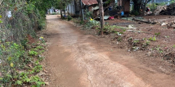 Bán đất sau lưng chợ ekao  2 lô liền kề  Diện tích : 5 x 19