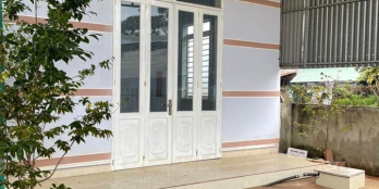 BÁN ĐẤT TẶNG NHÀ XÁCH VALI ĐẾN Ở NGAY