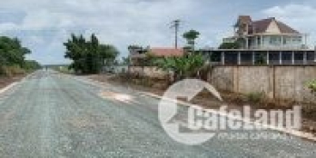 Bán 1100m2 mặt tiền ĐT756 gần chợ, KCN thông QL13, QL14 giá 428tr