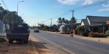 Chủ cần bán căn nhà cấp 4 mặt tiền Qlộ20 km 143